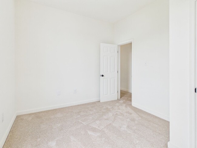 Building Photo - 204 Wellford St