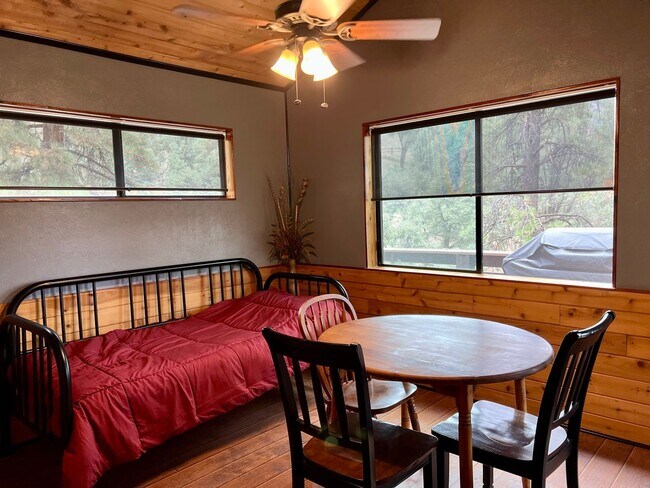 Building Photo - Cozy 3-Bed 2-Bath Cabin-Style Home Nestled...