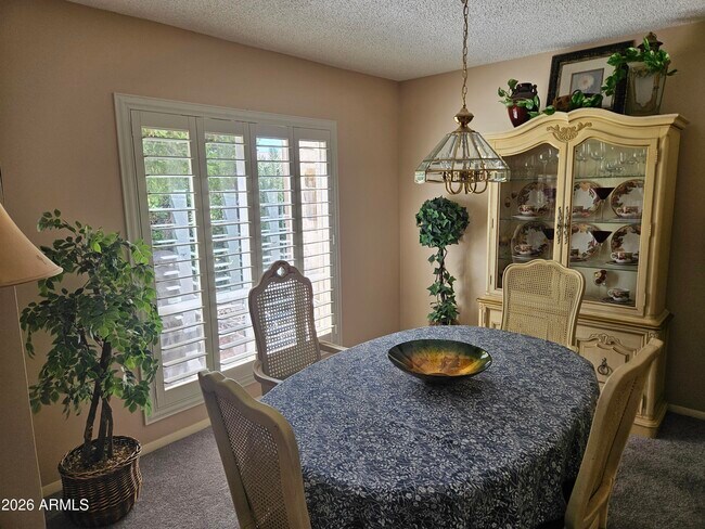 Building Photo - 6851 E Golden Hills Way