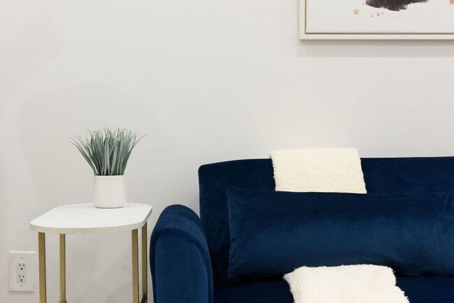 Building Photo - 315 E 78th St