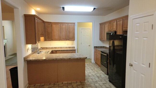 Building Photo - 1704 Irish Blvd
