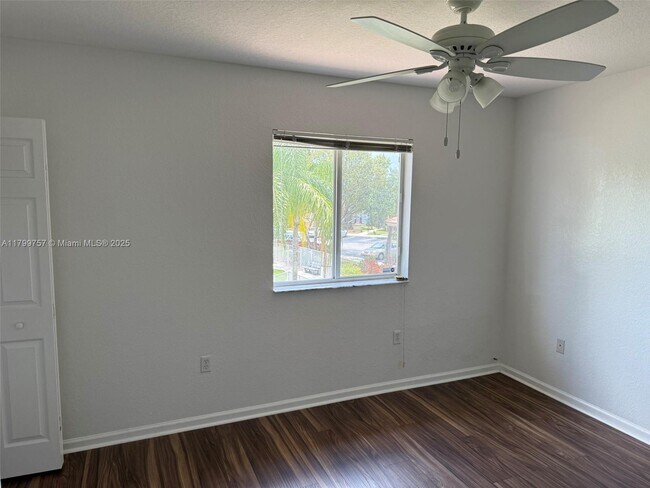 Building Photo - 2612 SW 83rd Terrace