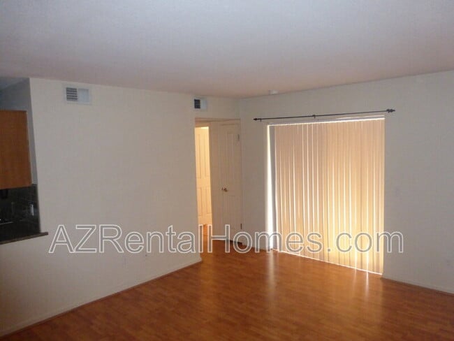 Building Photo - 2139 E Sanos Dr