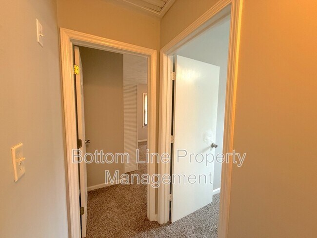 Building Photo - 3315 Wiseman Dr