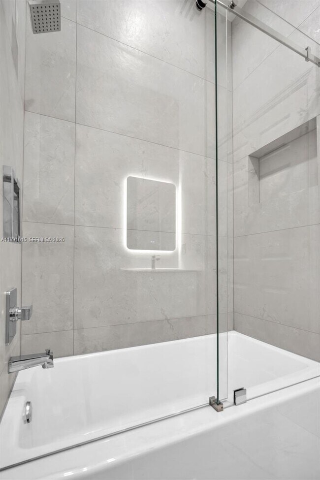 Building Photo - 19381 Stonebrook St