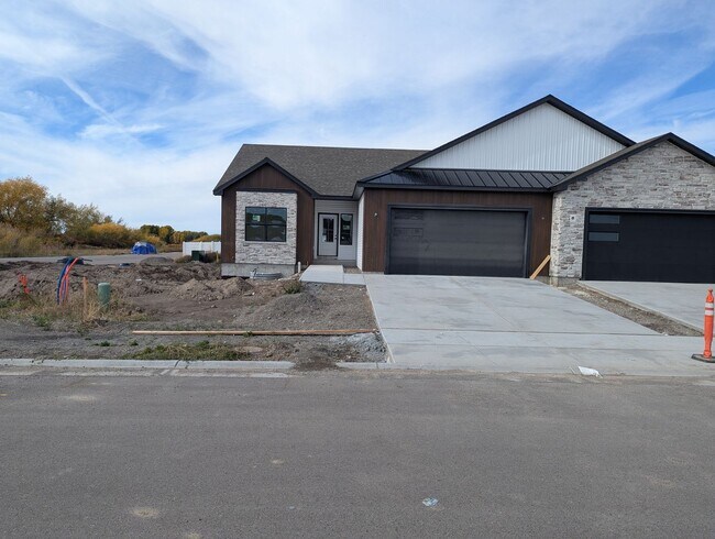 Building Photo - Cutler House