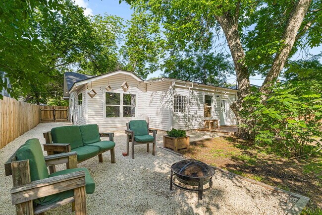 Building Photo - Timeless Charm Meets Modern Comfort in Brookview