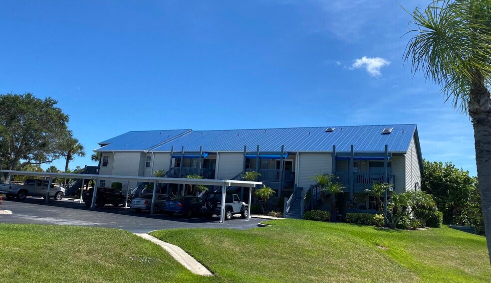 exterior - 1515 NE Beacon Dr