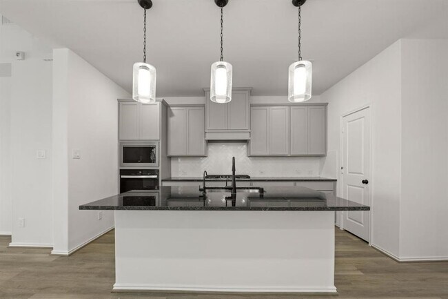 Building Photo - 10739 Blossom River Dr