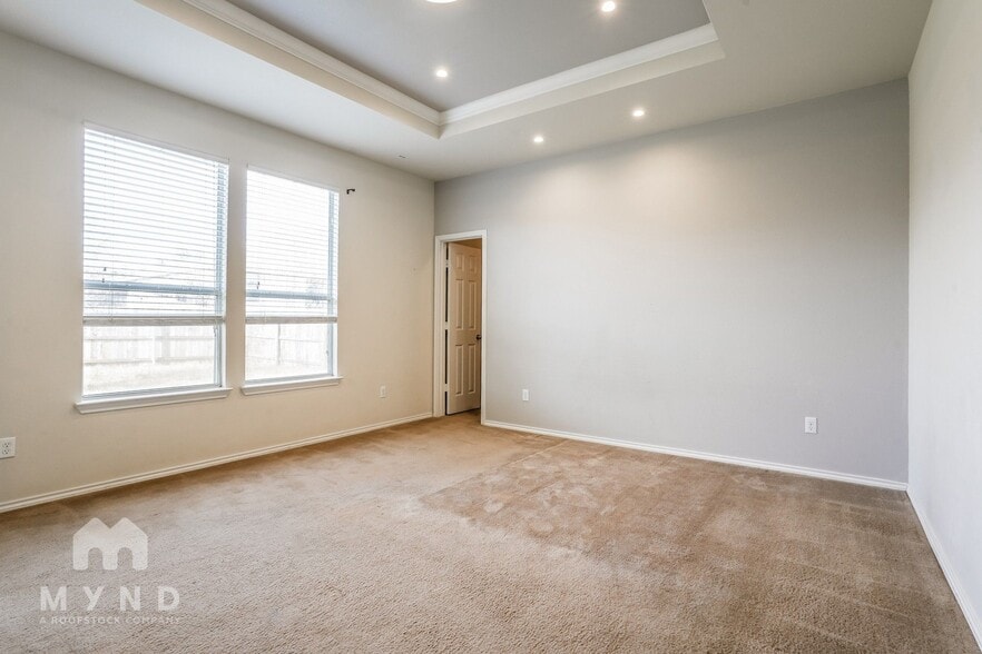 Building Photo - 300 Golden Butterfly Dr