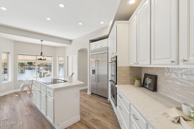 Building Photo - 1321 W Shellfish Dr