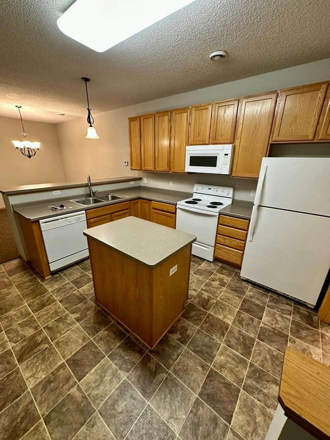 Building Photo - 13037 Europa Trail Way N