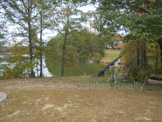 Building Photo - 2314 Dover Pl