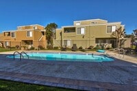 Building Photo - Great One Bedroom Condo in Monterey