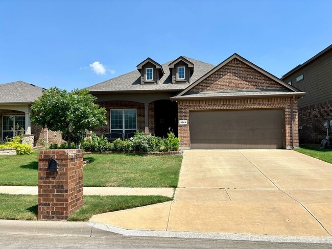 Primary Photo - Keller ISD, 3 Bed in Rolling Meadows