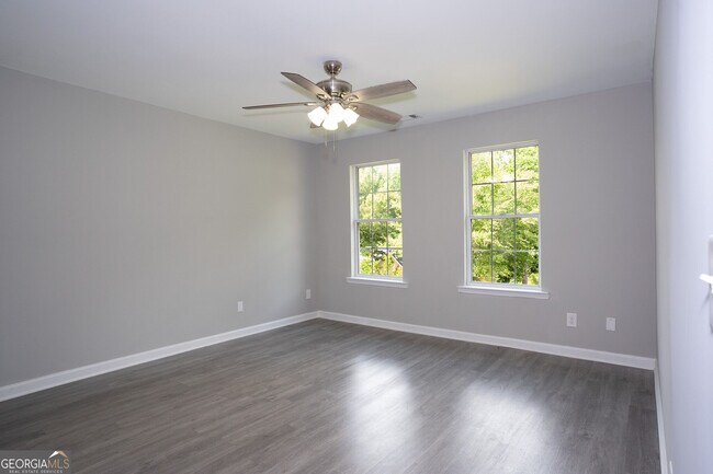 Building Photo - 3043 Saddle Creek Dr
