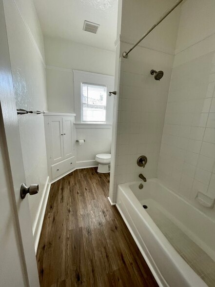 Building Photo - 3908 Ibis St