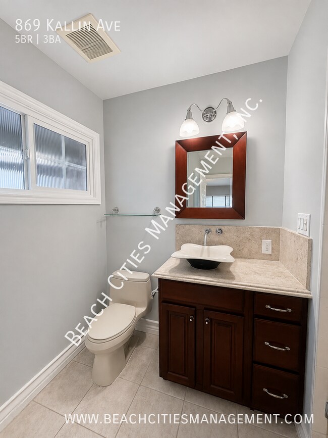 Building Photo - 869 E Kallin Way