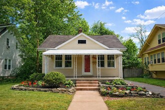 Building Photo - Updated Bungalow with Florida Room Near Downtown Ferndale