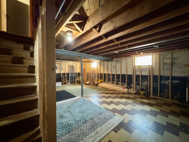 Building Photo - 205 Sipple Ave