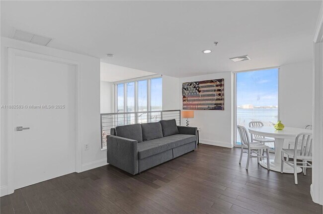 Building Photo - 7930 East Dr