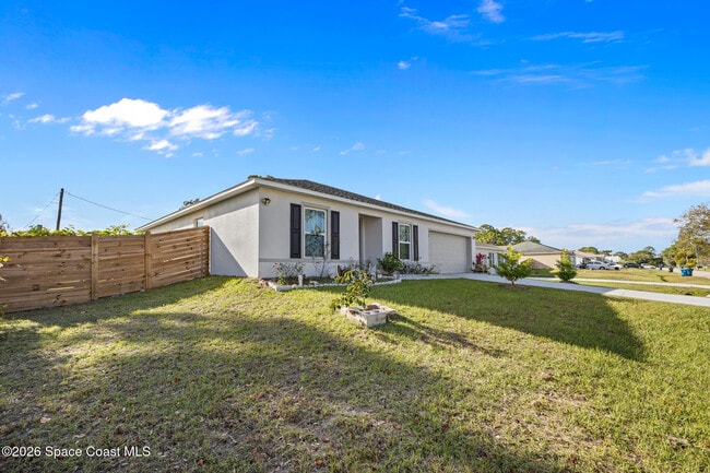 Building Photo - 1550 Leeward Ave SE