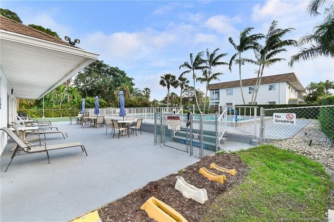 Building Photo - 2950 SE Ocean Blvd