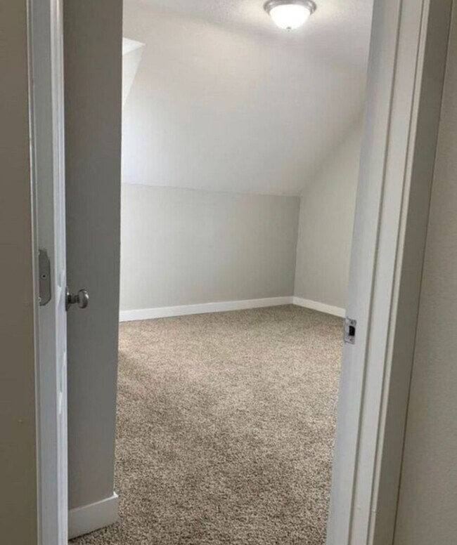 Building Photo - 3 Bedroom Home in Greeley - $1,995 with Mo...