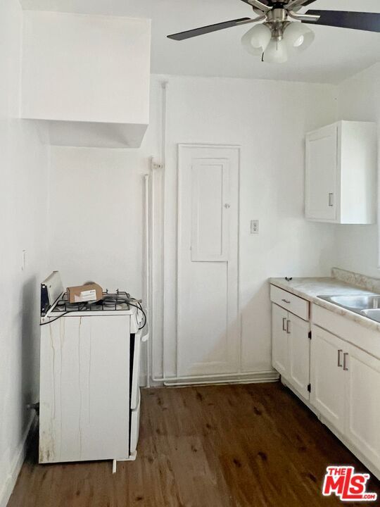 Building Photo - 522 W Vernon Ave