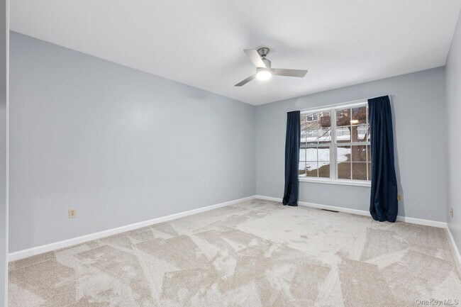 Building Photo - 104 Sparrow Ridge Rd