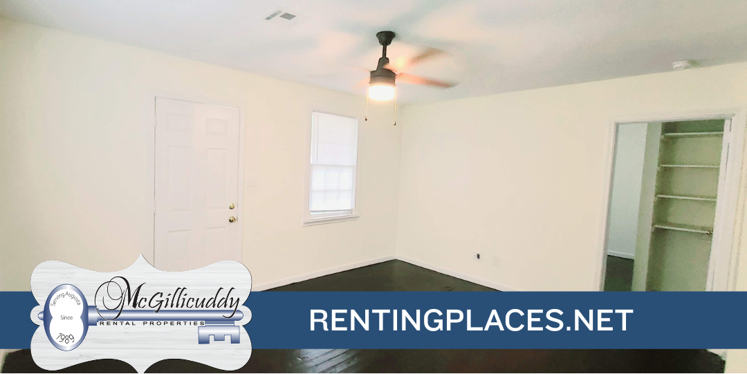 Building Photo - 1220 Holden Dr