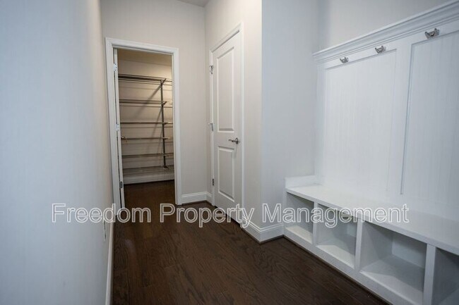 Building Photo - 17137 Branched Oak Rd