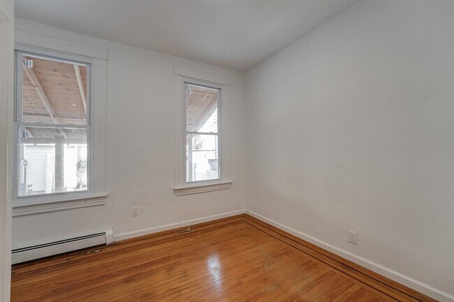 Building Photo - 112 North St