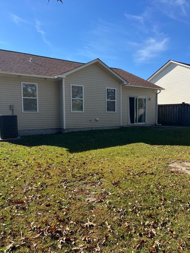 Building Photo - Great Neighborhood with Community Pool