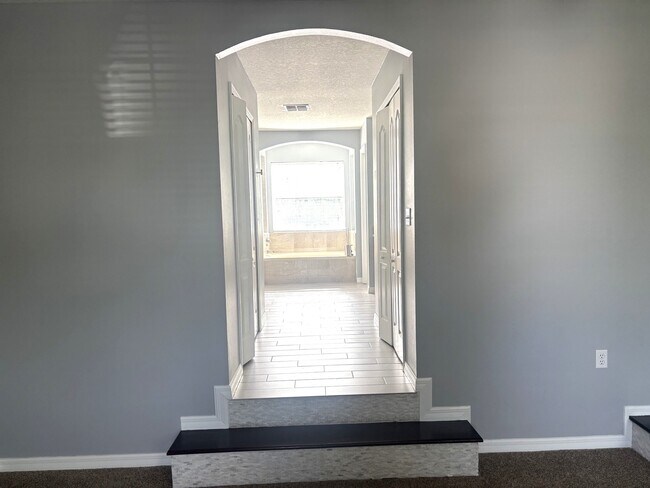 Building Photo - 862 Jade Forest Ave