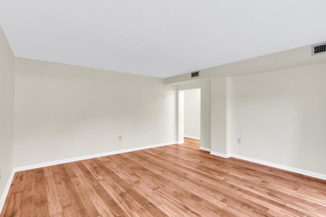 Building Photo - 228 Canal Park Dr