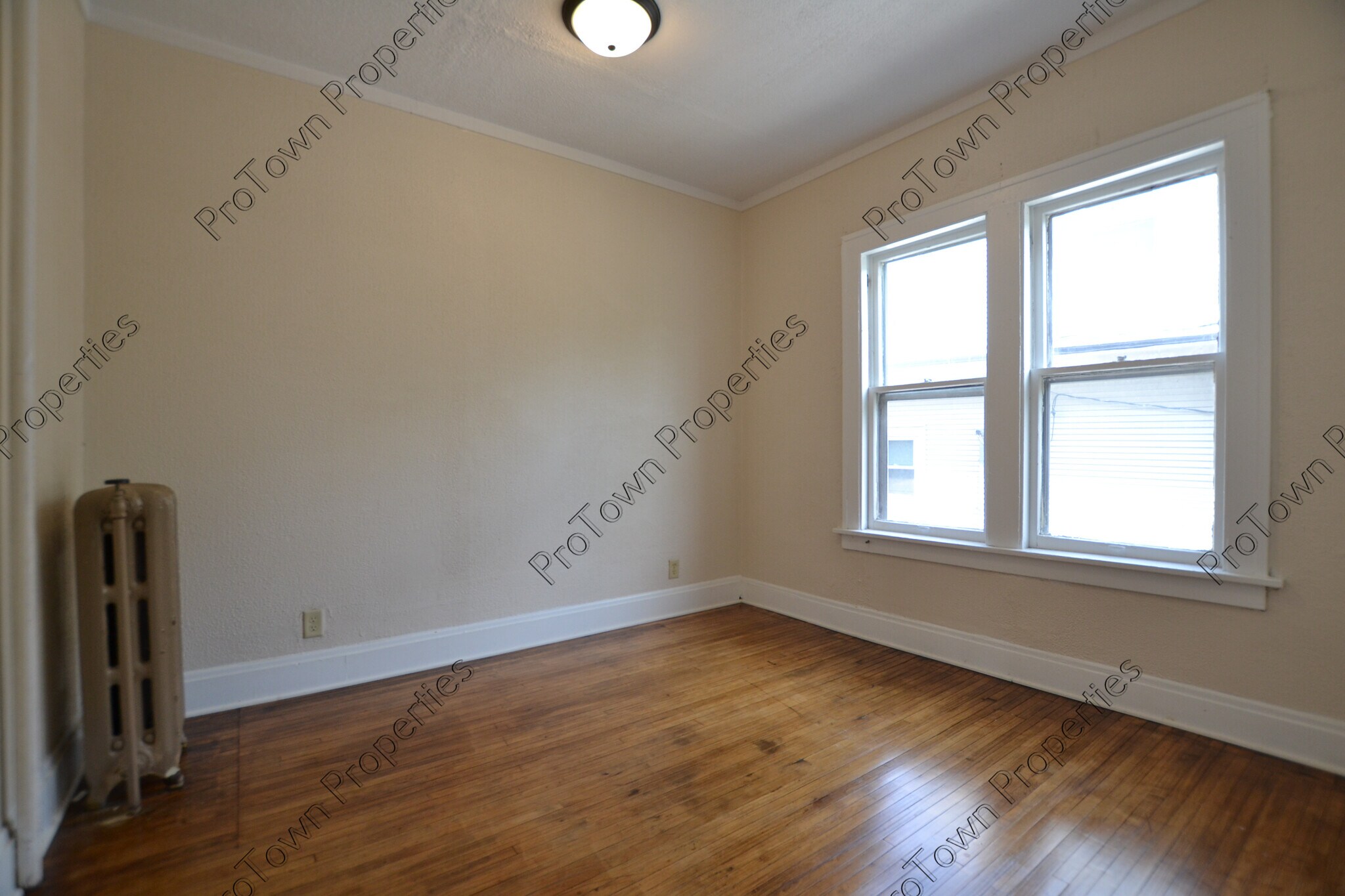 Building Photo - 511 W Jefferson St