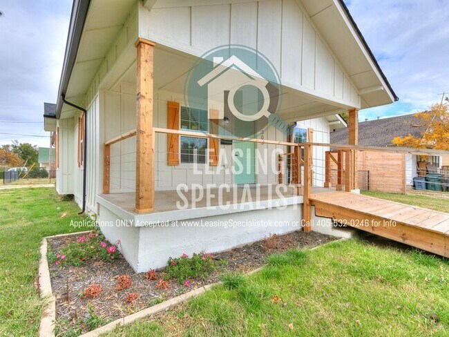 Building Photo - Norman 3 Bed 2 Bath New Custom Build Available for Immediate Move!!