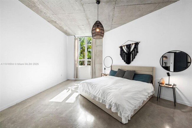 Building Photo - 2001 Biscayne Blvd