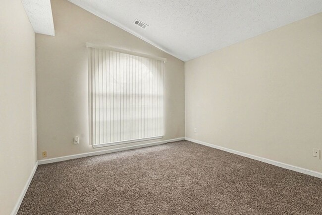 Building Photo - 3 Bedroom 2 Bath House