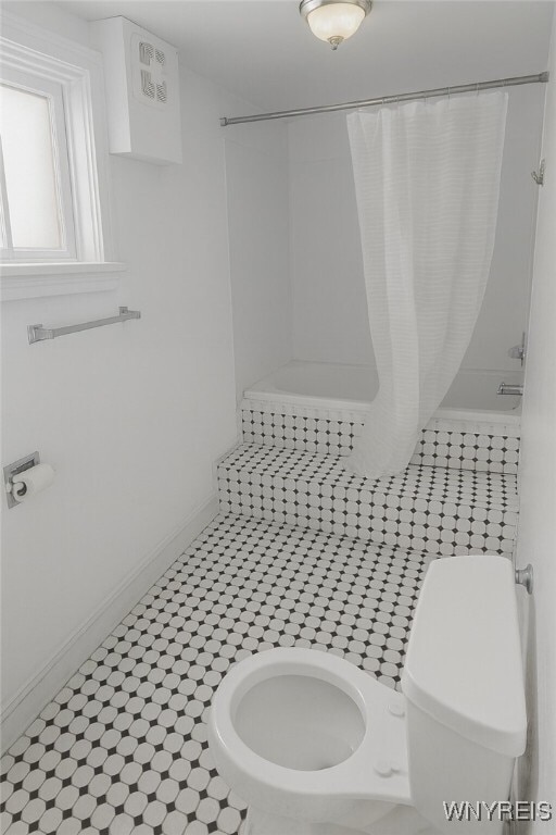 Building Photo - 143 Tyler St