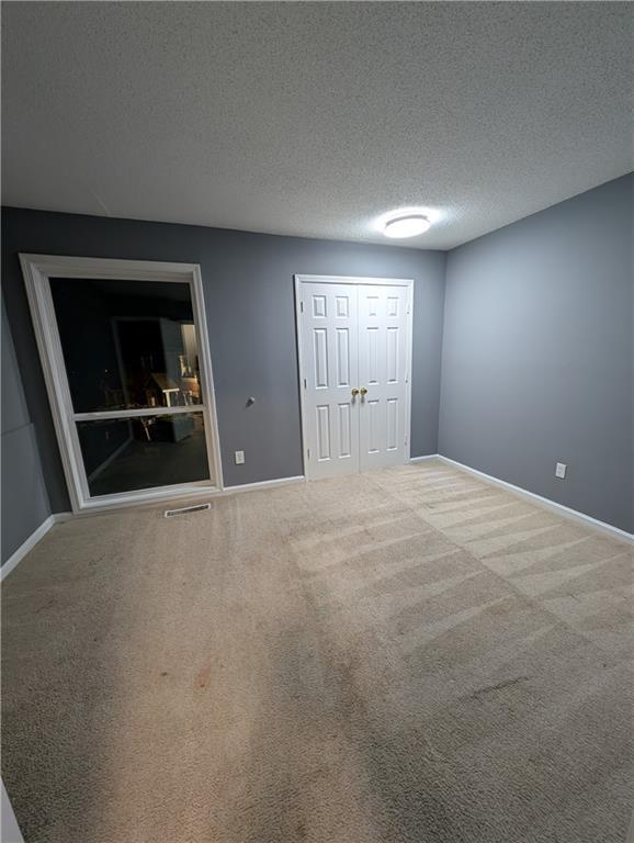 Building Photo - 5584 Estates Ct