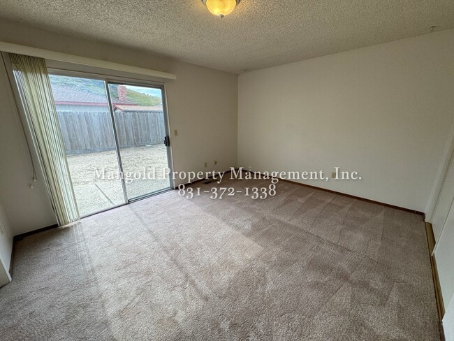 Building Photo - Remodeled 4BR Home with Bonus Room, Fireplace, Yard & 2-Car Garage