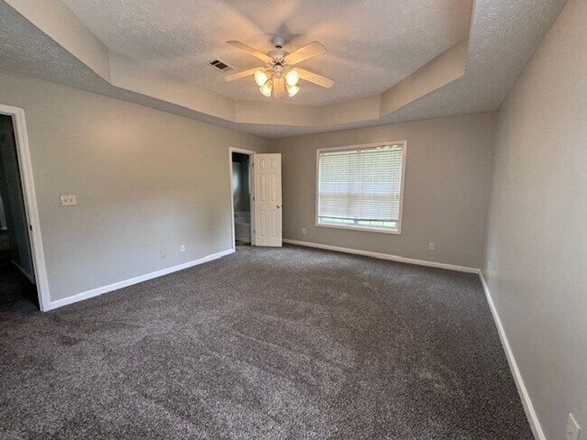 Building Photo - 172 Lakemont Dr