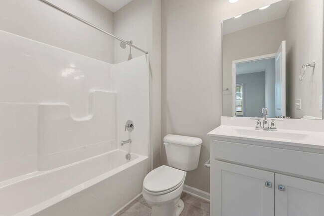 Building Photo - 3/3 Townhome beside Centennial Campus & Cl...