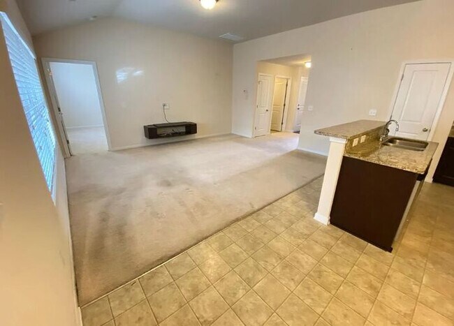 Building Photo - 847 Dovefield Ln