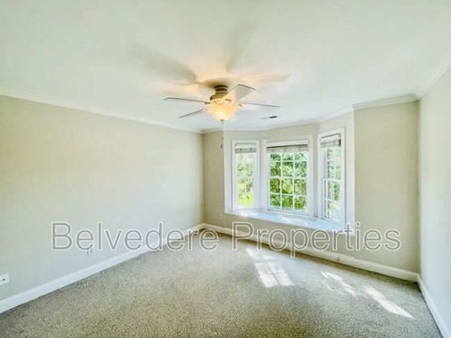 Building Photo - 104 Castleton Pl