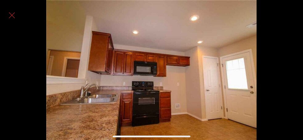 Building Photo - 5248 Flint Creek Cove