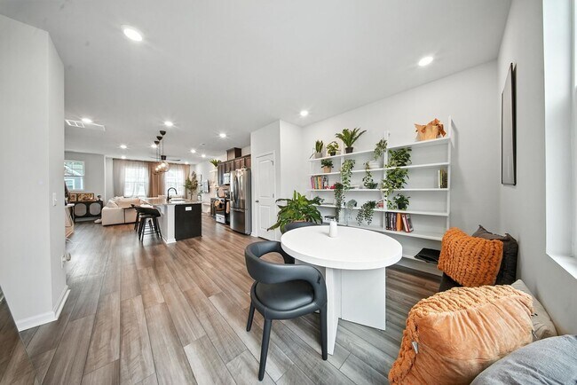 Building Photo - 5205 Invention Wy