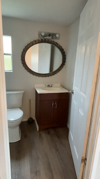 Building Photo - 1716 E Market Ave